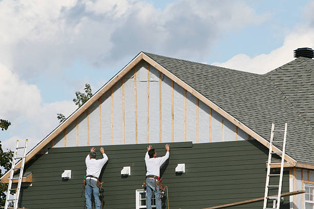 Professional Siding Repair technician working in McCutchenville, OH